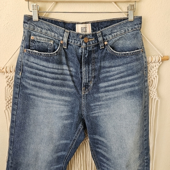 BDG Blue High Rise Jeans with Vintage Fading and Straight Leg - Picture 3 of 12